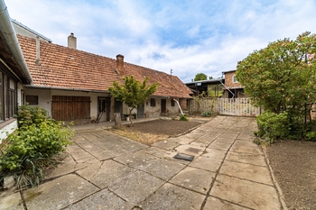 Prodej pozemku 1683 m², Klobouky u Brna
