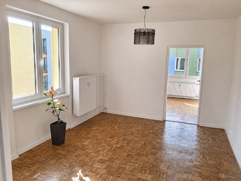Pronájem bytu 3+1 v družstevním vlastnictví 65 m², Volary