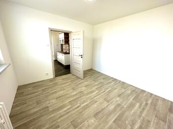 Prodej bytu 3+1 v osobním vlastnictví 66 m², Rožnov pod Radhoštěm