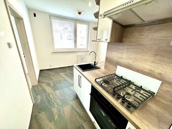 Prodej bytu 3+1 v osobním vlastnictví 66 m², Rožnov pod Radhoštěm