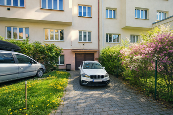 Pronájem garáže 17 m², Praha 6 - Břevnov