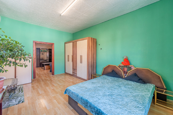 Ložnice v patře - Prodej domu 107 m², Koryčany