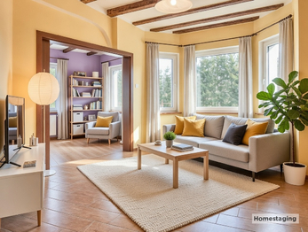 HOMESTAGING - Na fotografii je prostorný zděný rodinný dům po rekonstrukci v obci Kucíny nedaleko Přeštic a Plzně. Nemovitost nabízí dispozici 6+1, obytné podkroví, užitnou plochu 238 m², pozemek o ve - Prodej domu 238 m², Příchovice