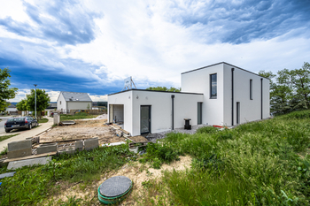 Prodej domu 230 m², Vysoký Újezd