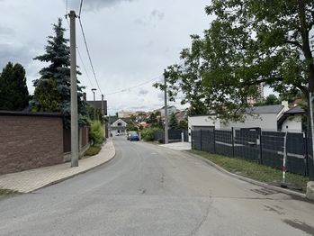 Prodej pozemku 374 m², Kladno