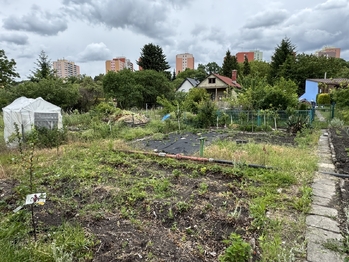 Prodej pozemku 374 m², Kladno