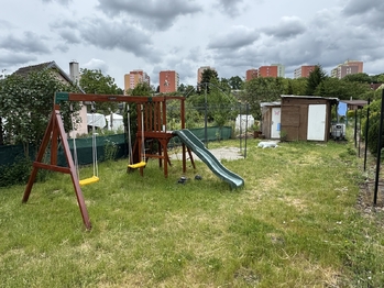 Prodej pozemku 374 m², Kladno