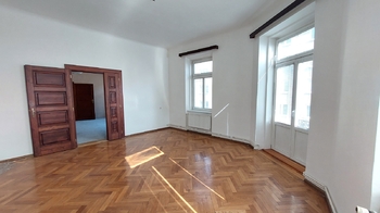 Pokoj s balkonem - Prodej bytu 3+1 v osobním vlastnictví 120 m², Prostějov