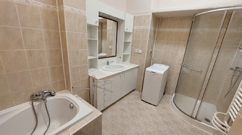 Koupelna - Prodej bytu 3+1 v osobním vlastnictví 120 m², Prostějov