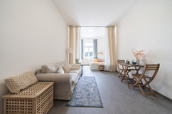 Byt 1+1 Praha 5 na prodej | ideální investice i bydlení | metro a centrum v minutách - Prodej bytu 1+1 v osobním vlastnictví 38 m², Praha 5 - Hlubočepy