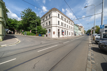 Byt 1+1 Praha 5 na prodej | ideální investice i bydlení | metro a centrum v minutách - Prodej bytu 1+1 v osobním vlastnictví 38 m², Praha 5 - Hlubočepy