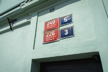 Byt 1+1 Praha 5 na prodej | ideální investice i bydlení | metro a centrum v minutách - Prodej bytu 1+1 v osobním vlastnictví 38 m², Praha 5 - Hlubočepy