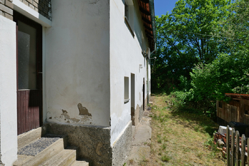 Přístup pod dům - Prodej chaty / chalupy 75 m², Počepice