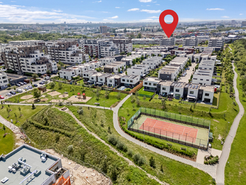 Pohled na dům - Prodej bytu 4+kk v osobním vlastnictví 107 m², Praha 10 - Dolní Měcholupy