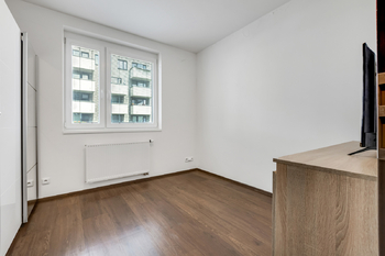 Druhý pokoj - Prodej bytu 4+kk v osobním vlastnictví 107 m², Praha 10 - Dolní Měcholupy
