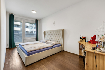 Ložnice - Prodej bytu 4+kk v osobním vlastnictví 107 m², Praha 10 - Dolní Měcholupy