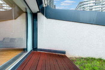 Pronájem bytu 1+kk v osobním vlastnictví 53 m², Praha 3 - Žižkov