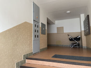 Pronájem bytu 1+kk v osobním vlastnictví 35 m², Praha 8 - Libeň