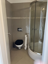 Pronájem bytu 1+kk v osobním vlastnictví 35 m², Praha 8 - Libeň
