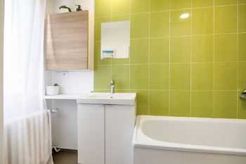 Koupelna v 1. patře - Prodej domu 123 m², Praha 4 - Kunratice