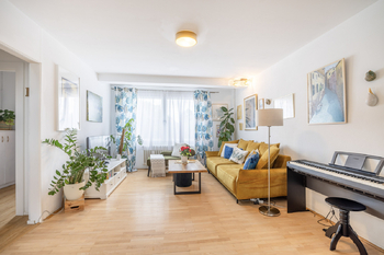 Obývací pokoj s jídelnou - Prodej domu 123 m², Praha 4 - Kunratice