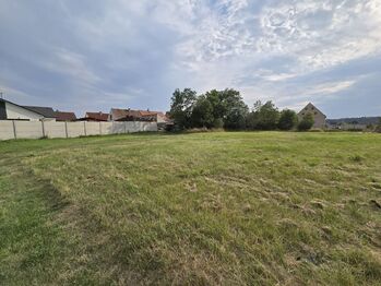 Prodej pozemku 1605 m², Staňkovice