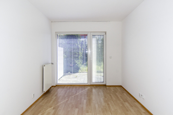 ložnice - Pronájem bytu 2+kk v osobním vlastnictví 52 m², Praha 10 - Pitkovice