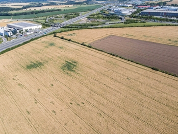 Prodej pozemku 17034 m², Dobřejovice