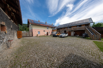 apartmány, kanceláře, soukromý byt, parkoviště pro ubytované hosty - Prodej zemědělského objektu 871 m², Lipová-lázně