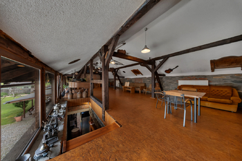 tančírna nad restaurací - Prodej zemědělského objektu 871 m², Lipová-lázně