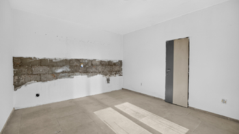 kuchyň 1. jednotky - Prodej domu 170 m², Vrbičany