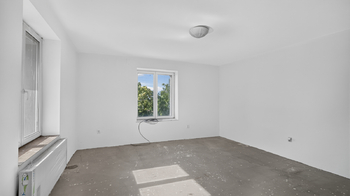 první pokoj  v 1. jednotce - Prodej domu 170 m², Vrbičany