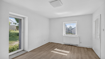první pokoj 2. jednotky - Prodej domu 170 m², Vrbičany