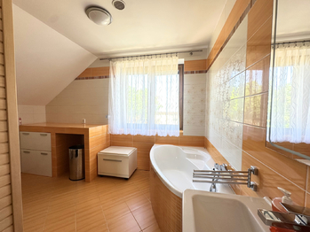Pronájem domu 152 m², Peruc