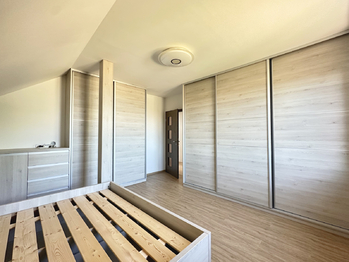 Pronájem domu 152 m², Peruc