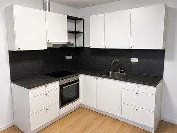 Prodej bytu 1+kk v osobním vlastnictví 54 m², Lavičky
