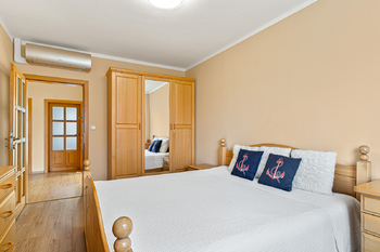 ložnice č.1 - Prodej domu 186 m², Uhlířské Janovice
