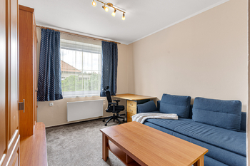 Pokoj pro hosty - Prodej domu 186 m², Uhlířské Janovice