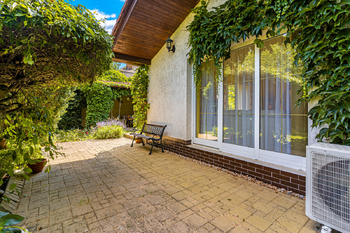 exteriér I. - Prodej domu 186 m², Uhlířské Janovice