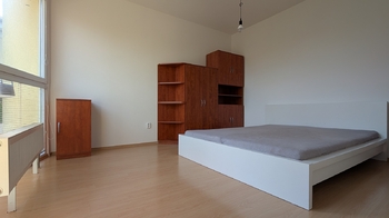 Ložnice - Pronájem bytu 2+kk v osobním vlastnictví 52 m², Praha 9 - Újezd nad Lesy
