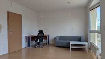 Obývací pokoj + KK - Pronájem bytu 2+kk v osobním vlastnictví 52 m², Praha 9 - Újezd nad Lesy