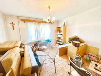 Pokoj v patře - Prodej domu 79 m², Valašská Senice