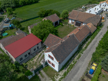 Prodej domu 450 m², Čečelice