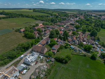 Prodej domu 450 m², Čečelice