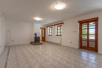 Prodej domu 450 m², Čečelice