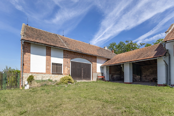 Prodej domu 450 m², Čečelice