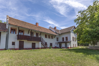 Prodej domu 450 m², Čečelice