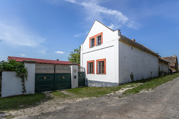 Prodej domu 450 m², Čečelice