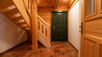 Přízemí - vchod se schodištěm - Prodej domu 170 m², Lipová-lázně
