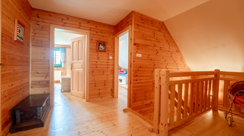 Patro - chodba - Prodej domu 170 m², Lipová-lázně